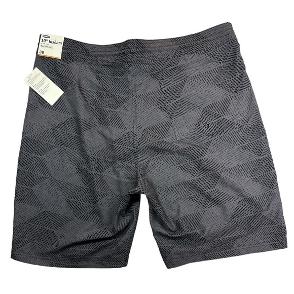 Old Navy California Deep Grey/Black Built-In Flex Board Shorts Swim NWT Size 36 - Picture 2 of 8